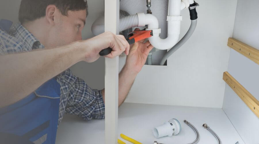 Expert burst pipe repair services in French Camp, MS